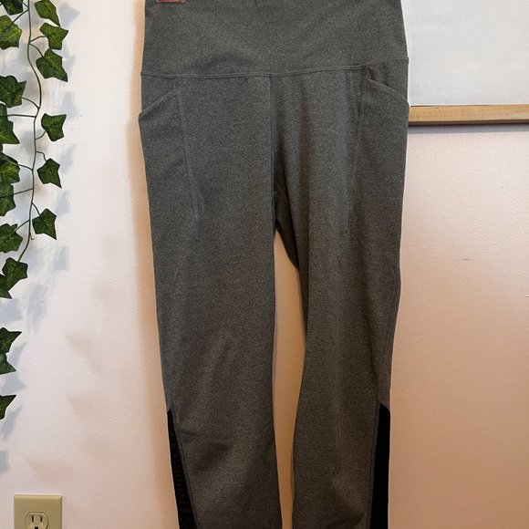 All in Motion Grey Capri Leggings - Picture 3 of 9